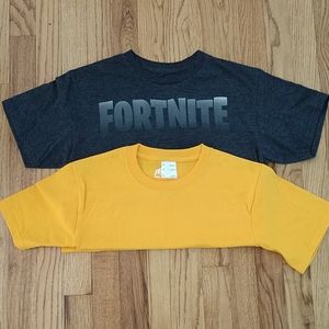 ❤️5 for$18❤️ Two boys short sleeve T-shirts